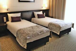 Отель Hotel Toscania Włoszakowice Просторный двухместный номер с 2 отдельными кроватями-5